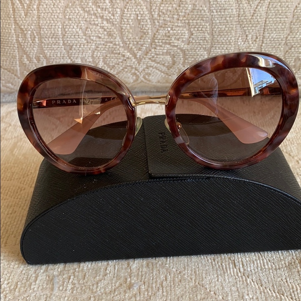 Prada sun glasses